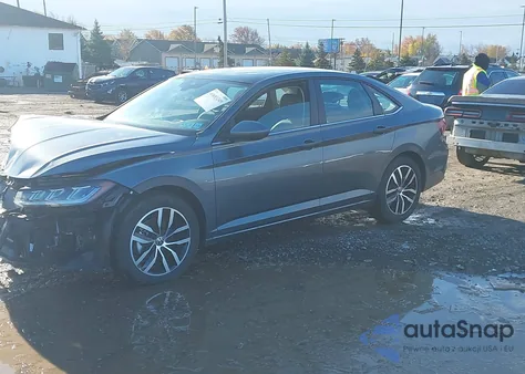 2025 Volkswagen Jetta 1.5T Se from USA, damaged, VIN 3VW7X7BU2SM083253